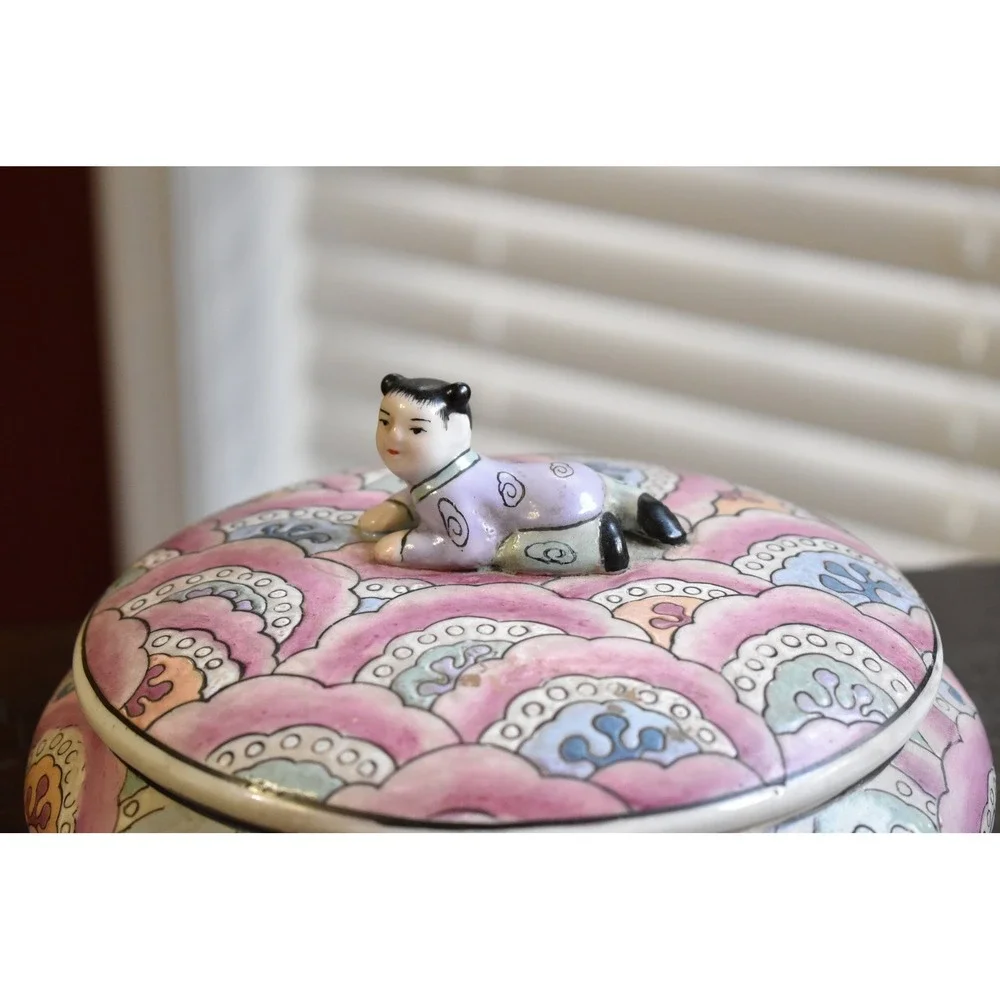 Porcelain Trinket Box Hand Painted China Child Figurine Lid Pink Jewelry Box‎